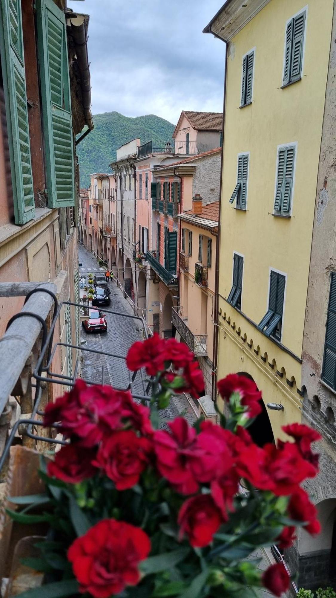 Pieve di Teco Il Bibiribi Al Castello 아파트 외부 사진